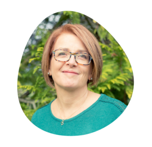 Portrait de S&eacute;verine Naudin qui sourit