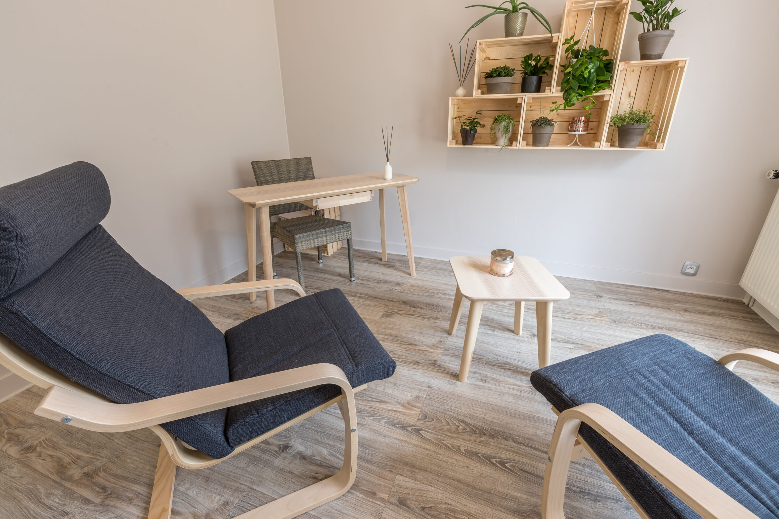 Prendre rendez-vous. mobilier de cabinet